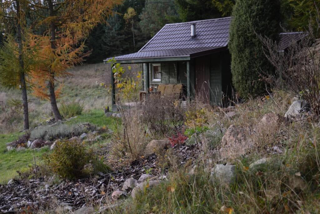 Hut In The Mid. Of Nowhere + Priv Pond+3 Ha Chalet